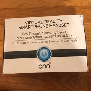 A virtual reality smartphone headset